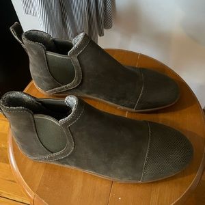 OluKai waterproof green suede booties size 6